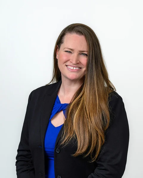 headshot of paula mantle